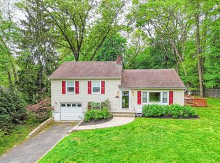 53 Millspaugh Ln, Bardonia, NY 10954