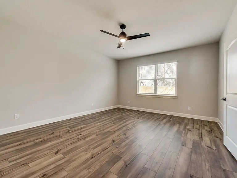 800 Jackel Dr — Photo 15