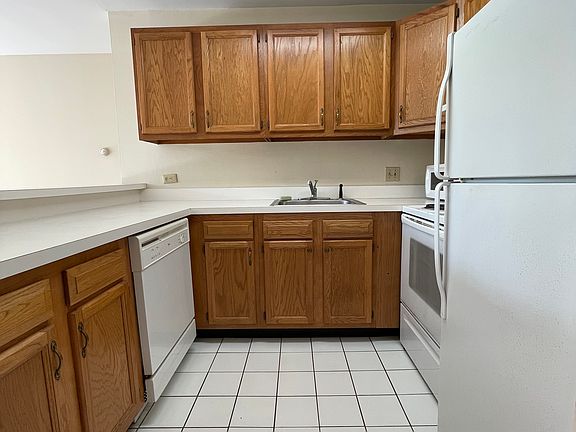 3rd image of 5830 Oakwood Dr APT 3J