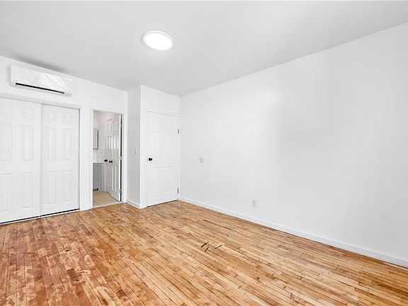 4th image of 657 Evergreen Avenue #2