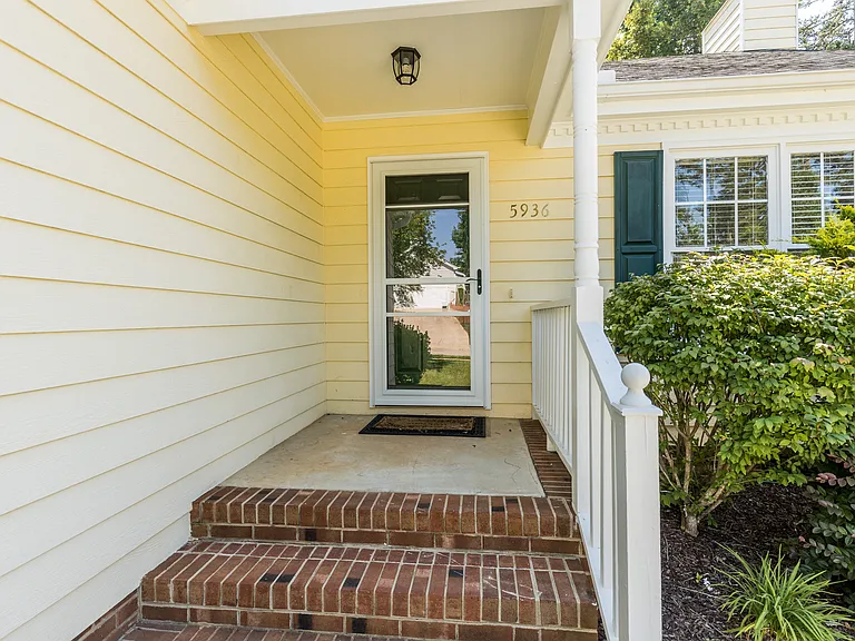 5936 Royal Coach Ct — Photo 3