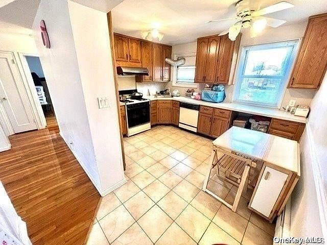 1st image of 216-73 68 Avenue #1
