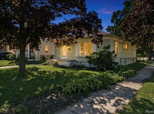 531 Highland Ave, Clawson, MI 48017