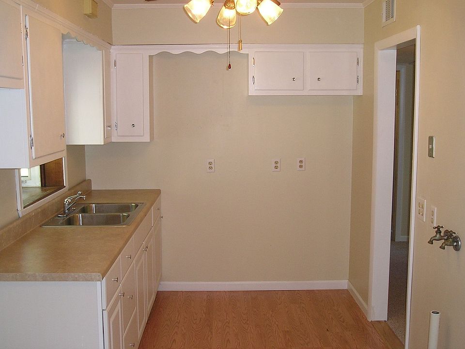 1st image of 87 Montague Cir