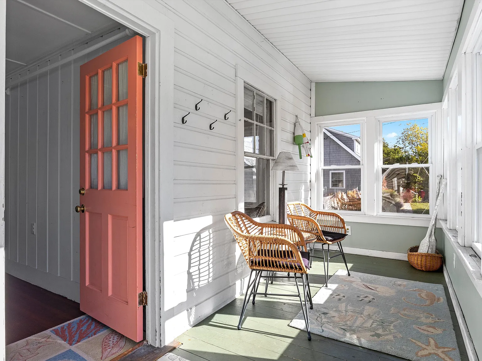 2 bed, $1,900 — Photo 2