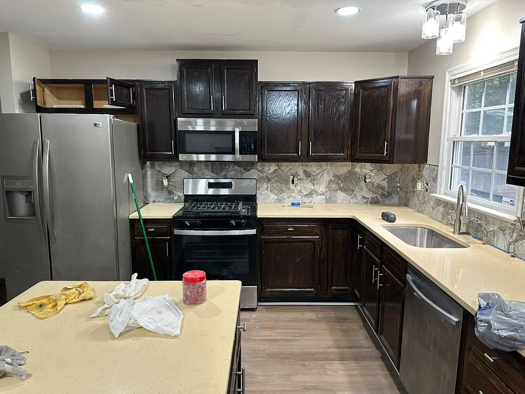 4 bed, 2.5 bath, 2346 sqft, $2,700 — Photo 3