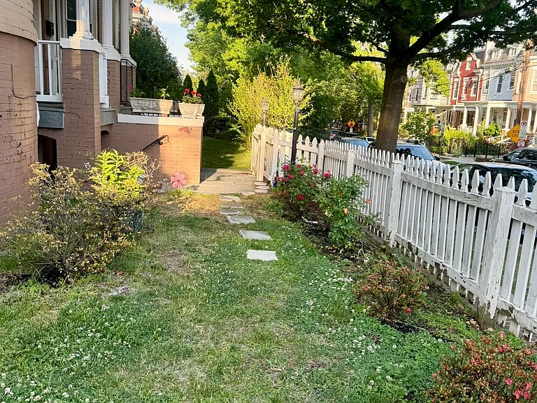 1425 Allison St NW #D — Photo 38