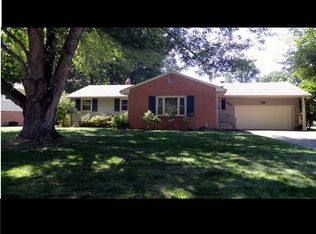 866 Oakridge Dr, Youngstown, OH 44512