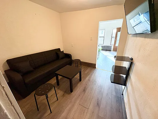 Rented by Garfield Realty  | media 5