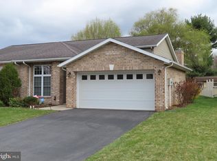 955 Geyer Dr, Chambersburg, PA 17201