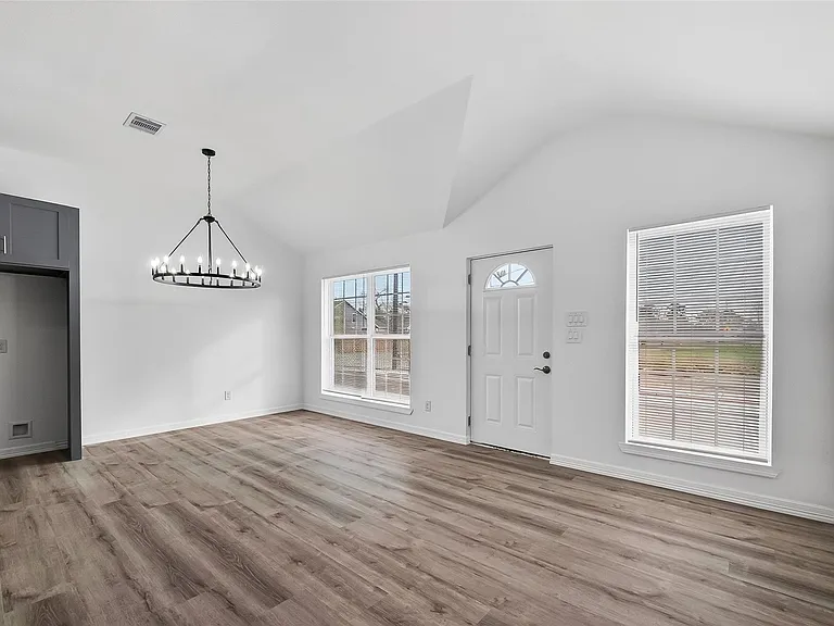 7725 Hoffman St #B — Photo 29