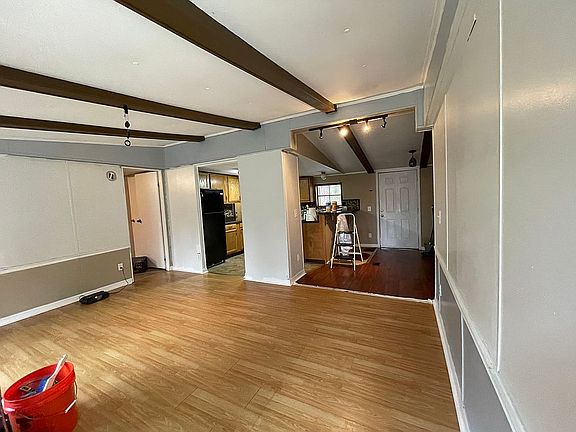 2nd image of 13640 1st St W