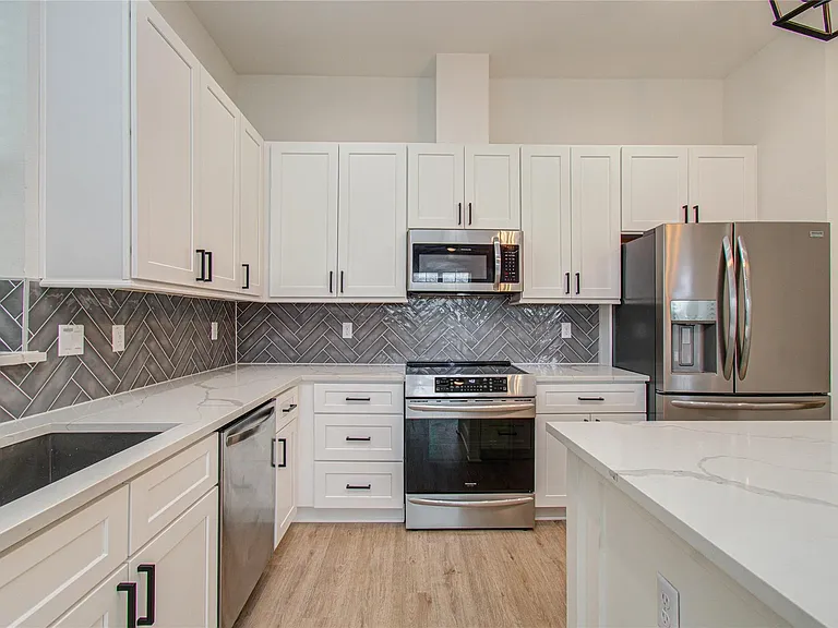 6420 Highland Pine Ln — Photo 12