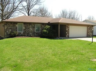 1949 Ginter Rd, Defiance, OH 43512