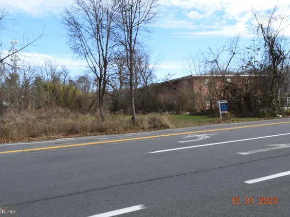9123 Backlick Rd, Fort Belvoir, VA 22060