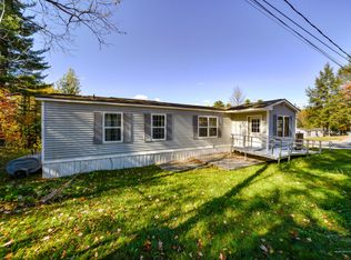 90 Sparrow Dr, Augusta, ME 04330