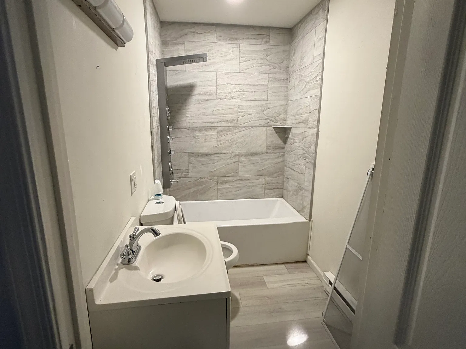 2 bed, $1,400 — Photo 4