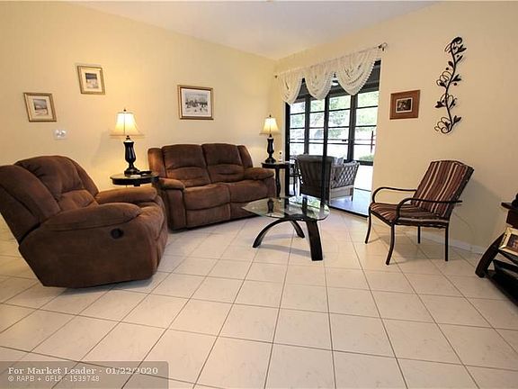 4th image of 9913 N Belfort Cir #206