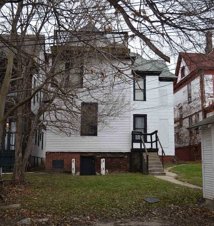 2nd image of 306 S 6th St
