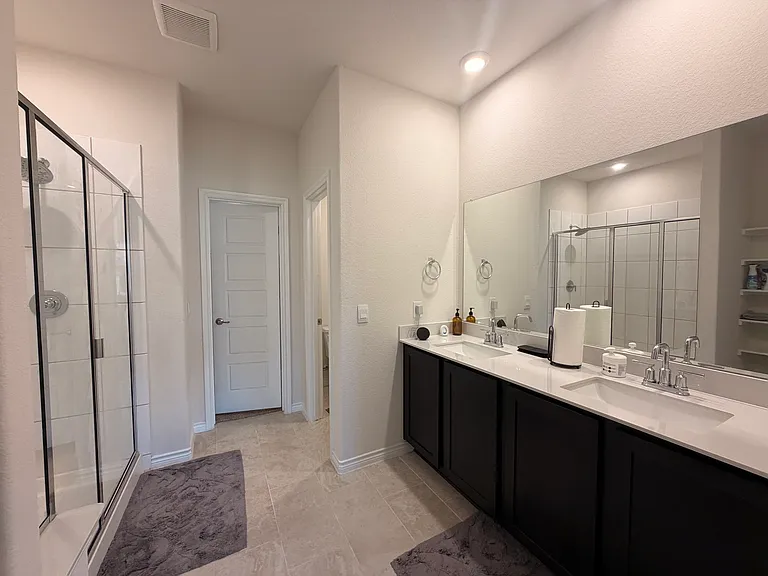 7401 Mayplace Dr — Photo 10