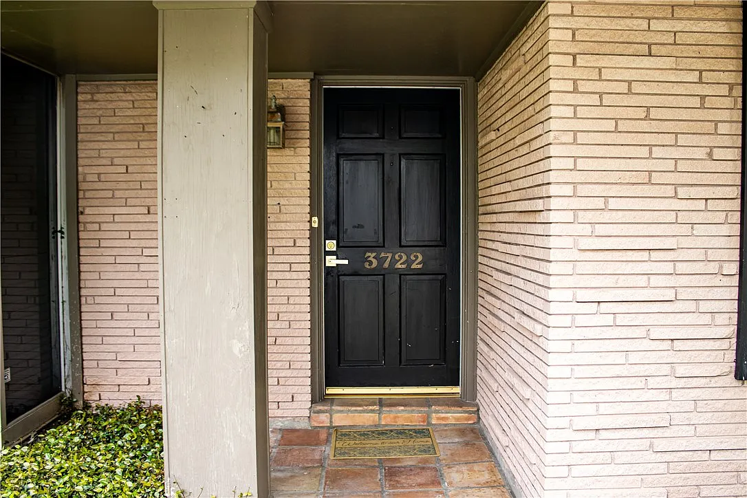 3 bed, 2.0 bath, 1547 sqft, $2,195 — Photo 3