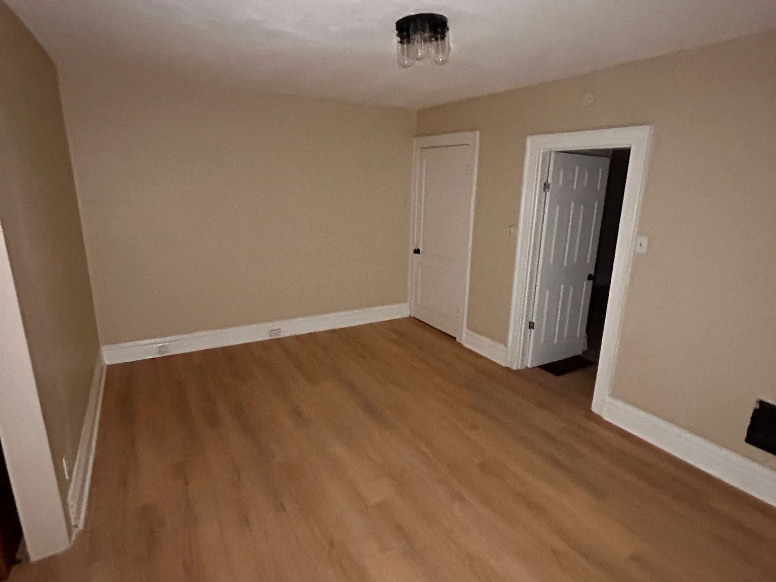 2 bed, 996 sqft, $1,060 — Photo 4