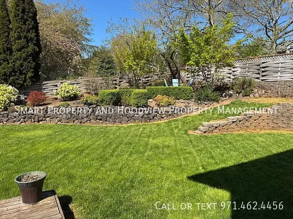 740 SW Carmen Heights Dr, Dundee, OR 97115