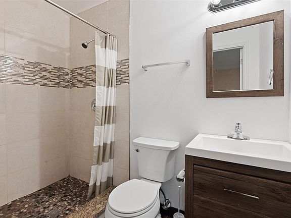 3rd image of 729 S 51st St