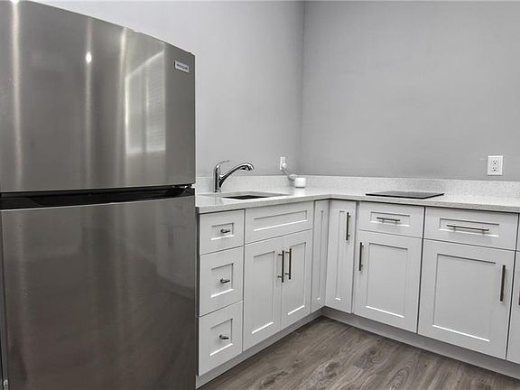 5th image of 14350 New Blossom Ln #B