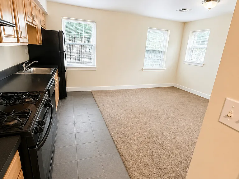 78 Cedar St #G01 — Photo 2