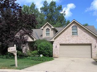 21769 Gatehouse Ln, Rocky River, OH 44116