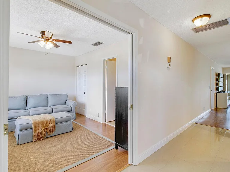 2730 SW 13th St #203 — Photo 17