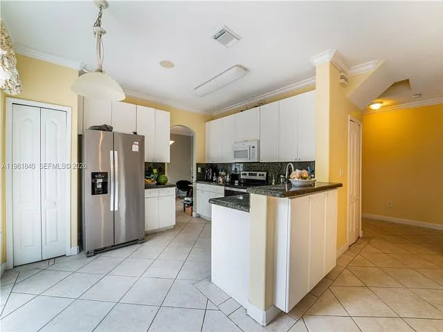 200 SW 87th Path — Photo 4