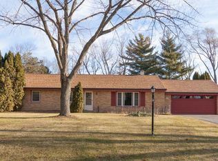 W156N5748 Cheryln Dr, Menomonee Falls, WI 53051