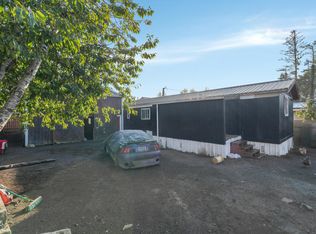 90842 Hollywood Ln, Coos Bay, OR 97420