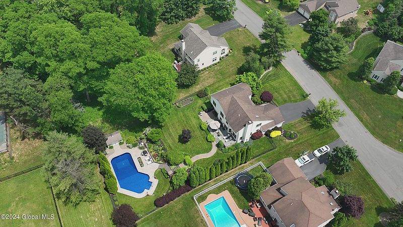 3rd image of 232 Walnut Lane