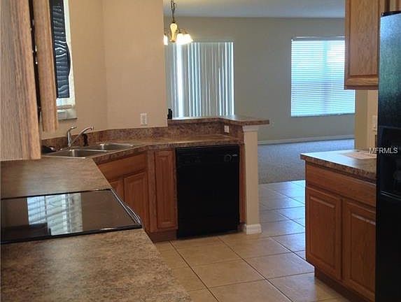 4th image of 4870 Battaglia Blvd