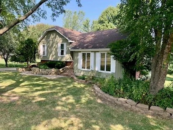 7820 Windsor Dr, Kansas City, MO 64167