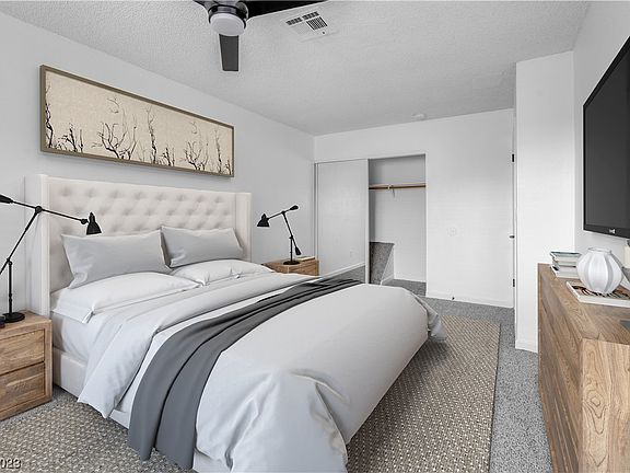 4th image of 1021 Willow Tree Dr Unit C