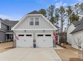 130 Spruce Hollow Cir, Spring Lake, NC 28390
