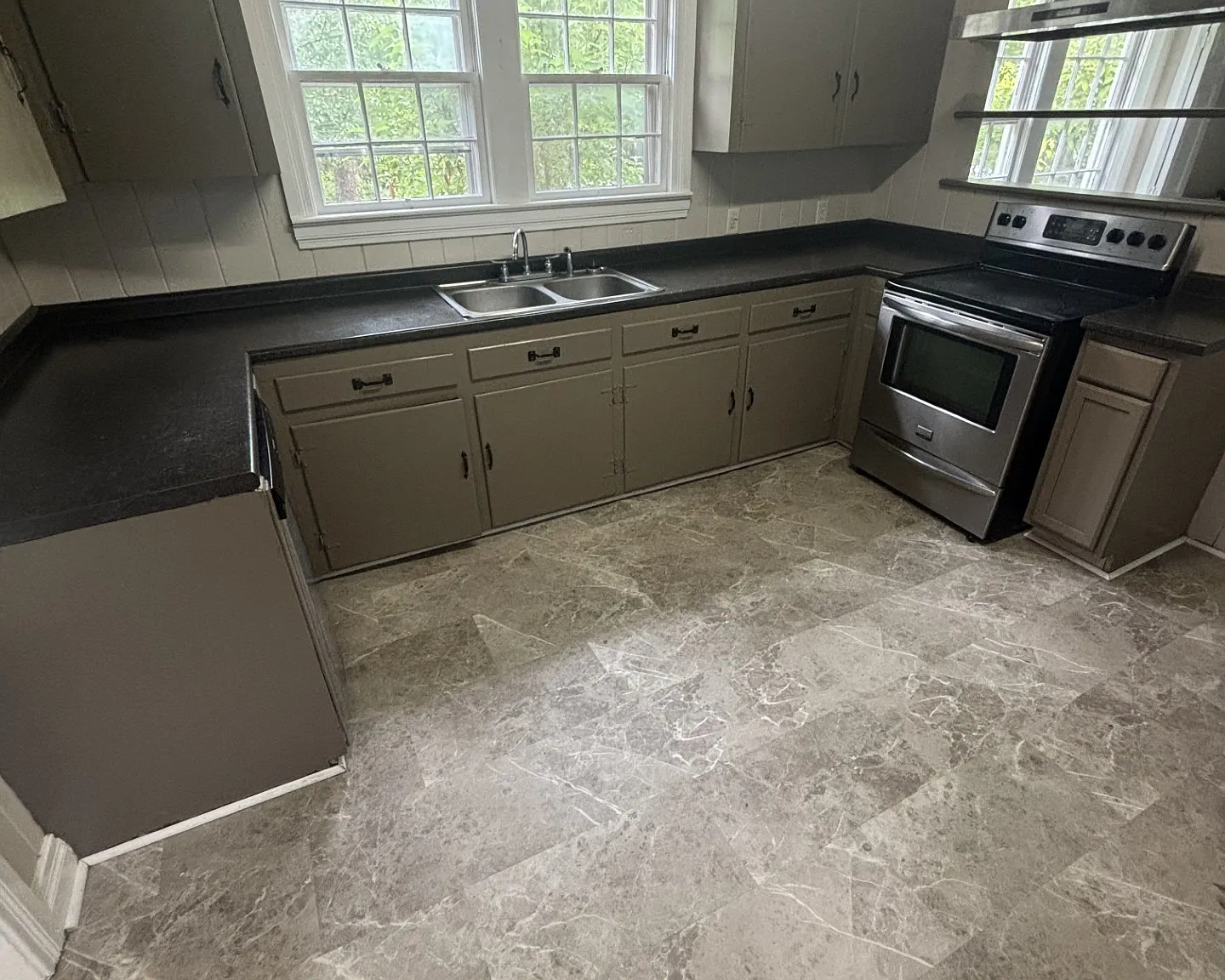5 bed, 3154 sqft, $2,200 — Photo 4