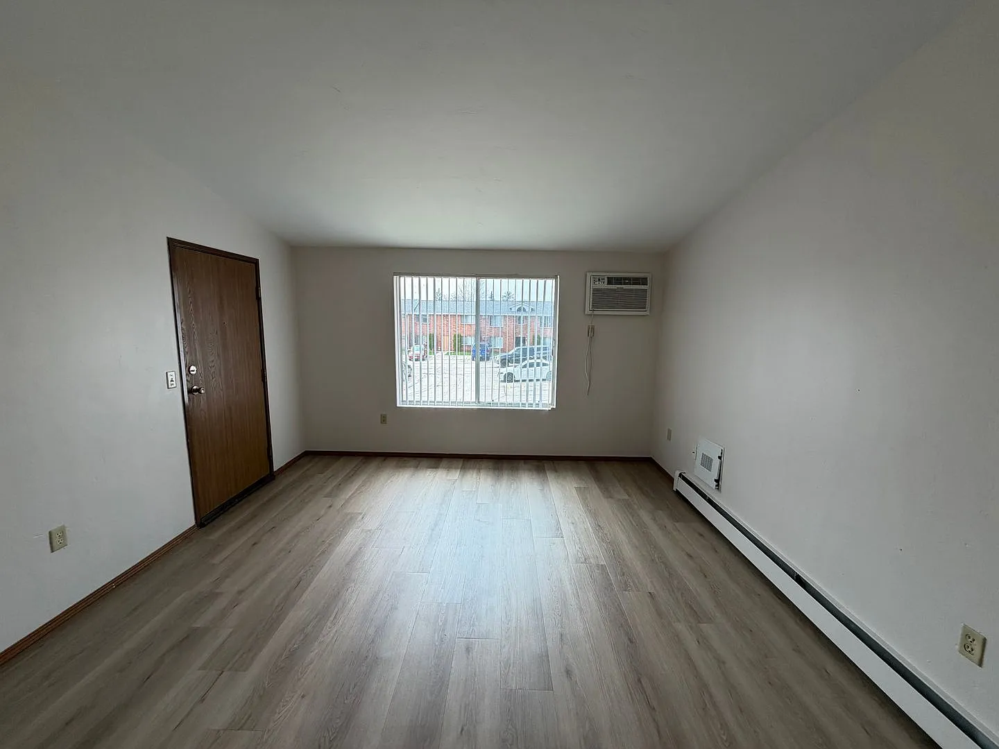 2709 Humboldt Rd — Photo 3