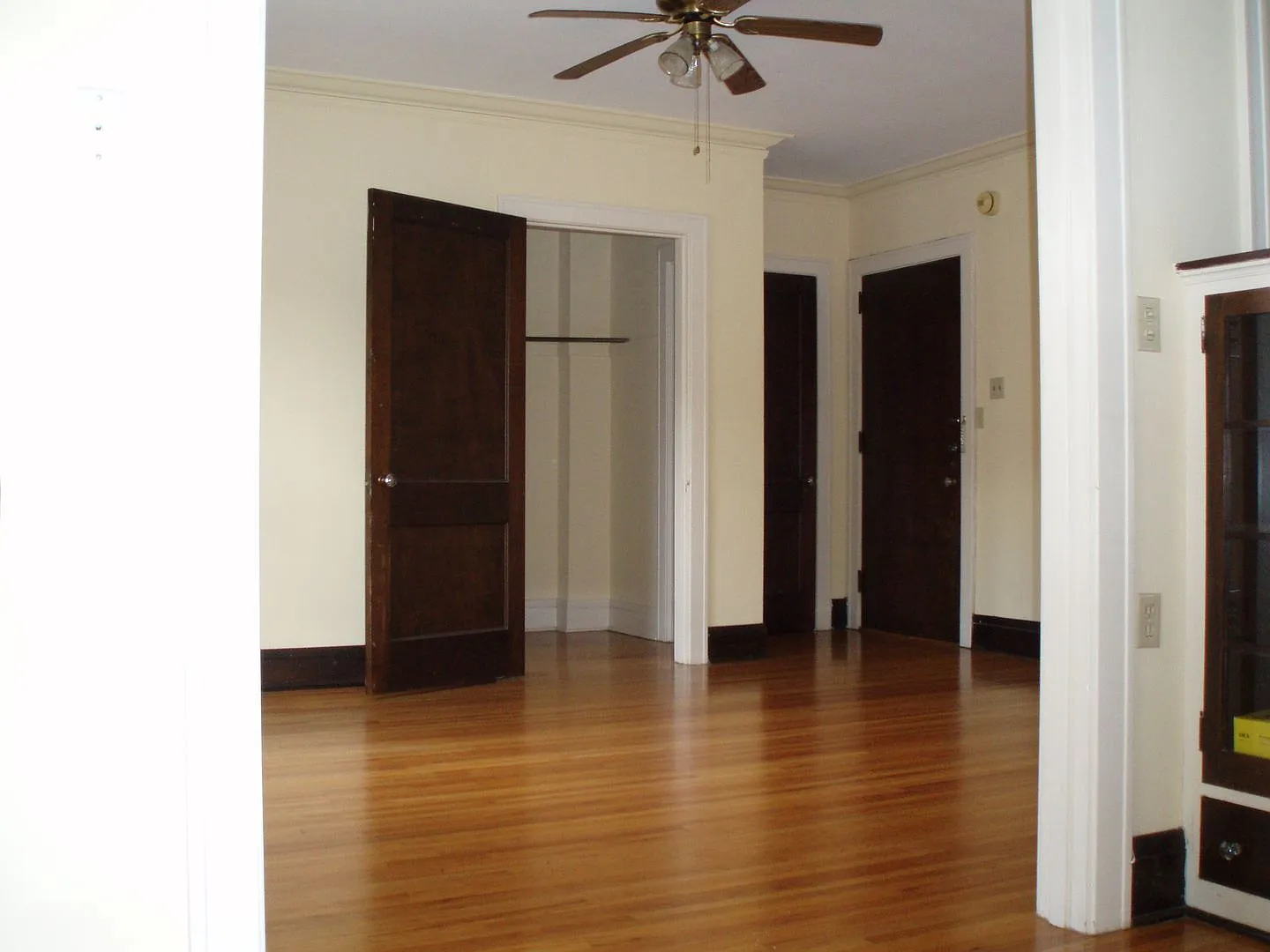 Balfour Apartments — Photo 4