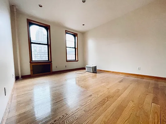 Rented by Douglas Elliman | media 17