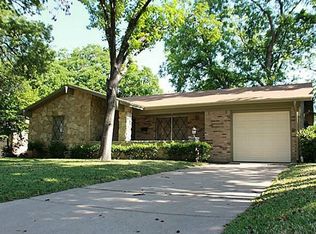 1710 Chip Dale Dr N, Arlington, TX 76012