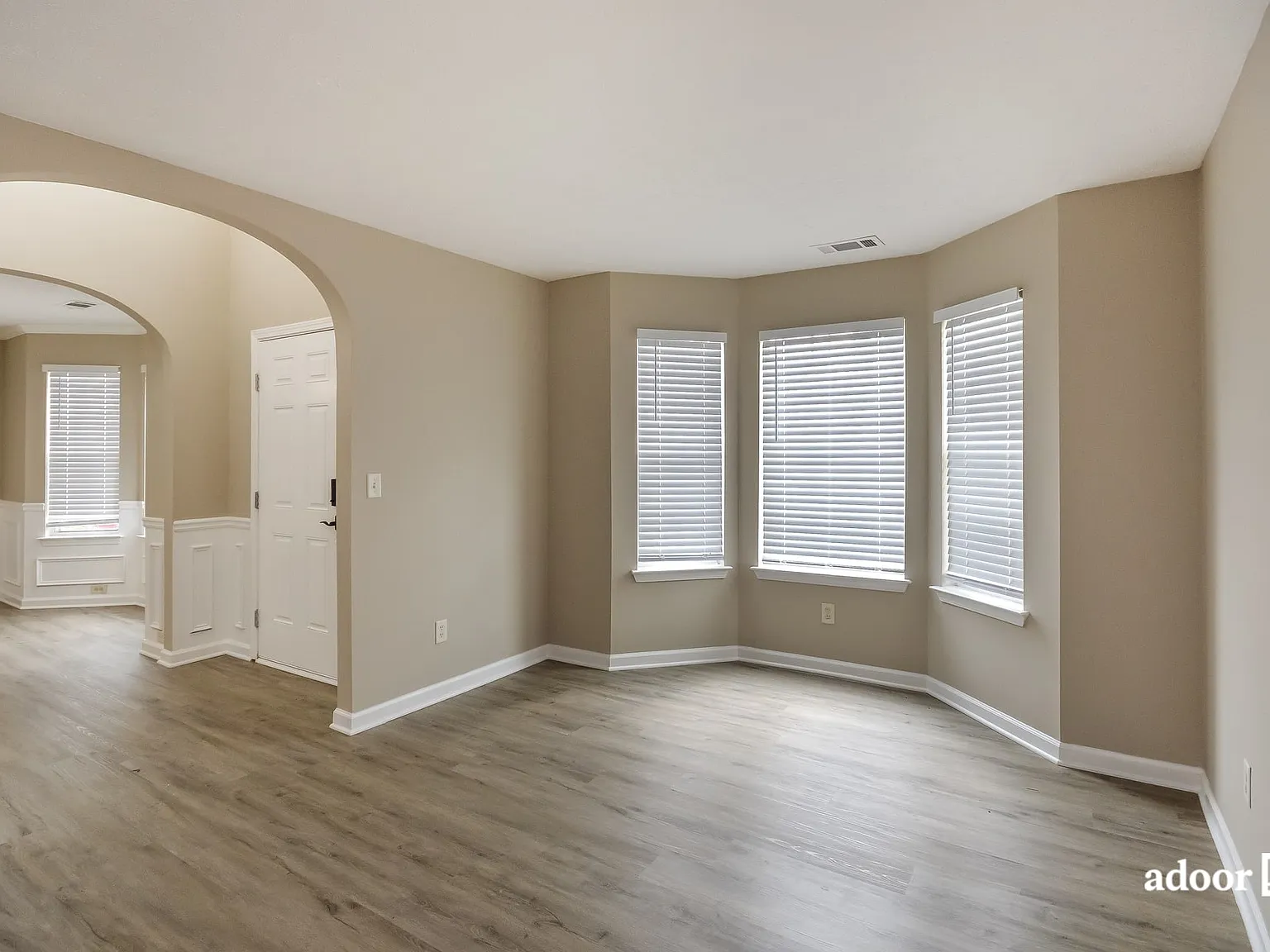 3 bed, 2.5 bath, 2182 sqft, $2,095 — Photo 4
