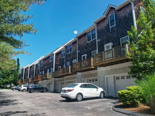 523 Hancock St Unit 8, Quincy, MA 02170