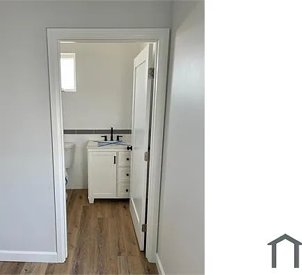 963 W 61st St — Photo 14
