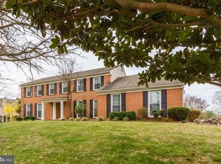 9232 Orchard Brook Dr, Rockville, MD 20854