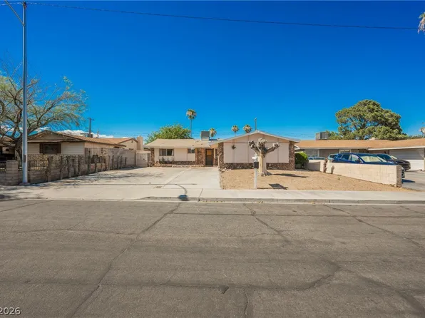 5820 Carmen Blvd, Las Vegas, NV 89108